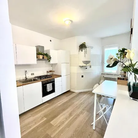 Apartment Family 2 *