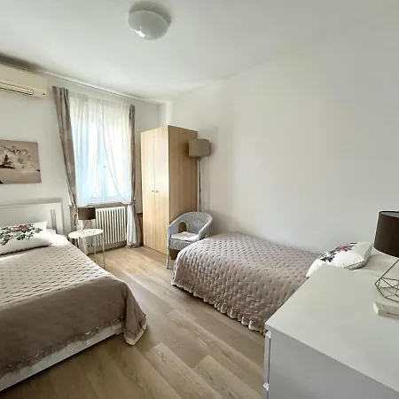 Family 2 Apartment Sirmione